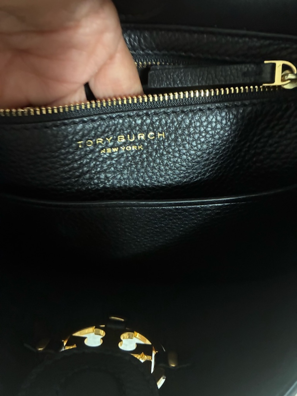 Tory Burch EUC Miller Black and Gold Shoulder Bag with Structured Design - Picture 10 of 15